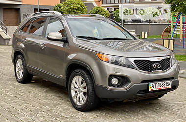 Позашляховик / Кросовер Kia Sorento 2011 в Івано-Франківську