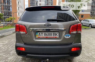 Позашляховик / Кросовер Kia Sorento 2011 в Івано-Франківську