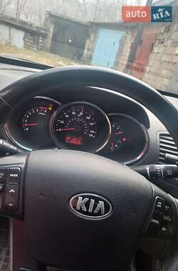 Внедорожник / Кроссовер Kia Sorento 2011 в 