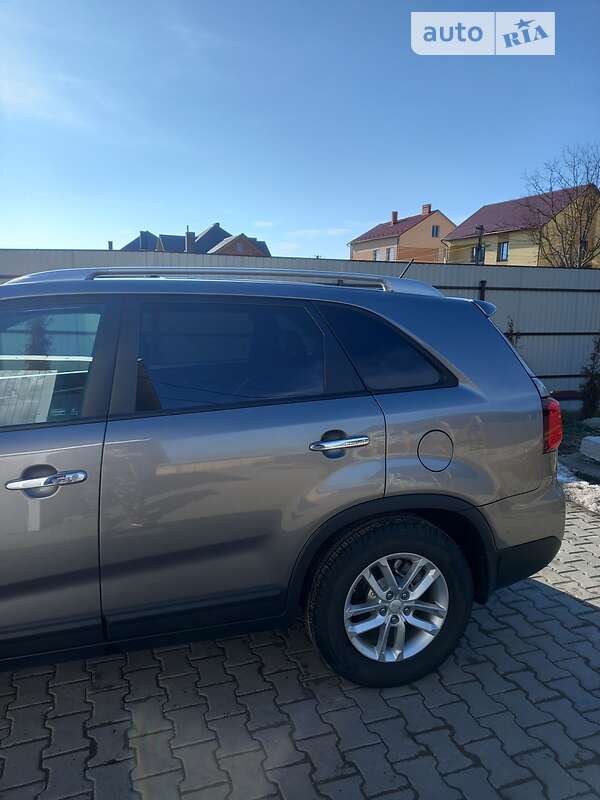 Внедорожник / Кроссовер Kia Sorento 2013 в Дрогобыче