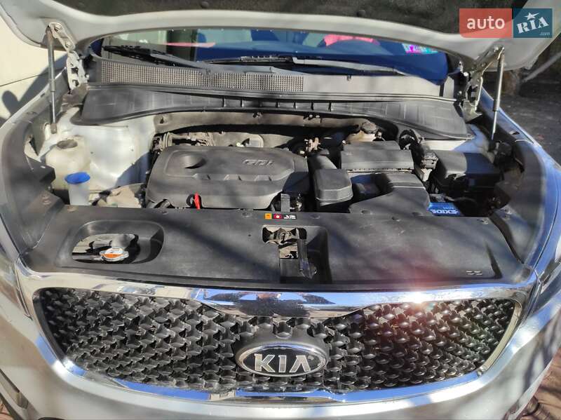 Внедорожник / Кроссовер Kia Sorento 2015 в Днепре