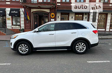 Внедорожник / Кроссовер Kia Sorento 2016 в 