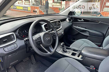 Внедорожник / Кроссовер Kia Sorento 2016 в 