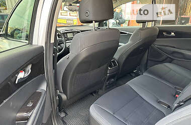 Внедорожник / Кроссовер Kia Sorento 2016 в 