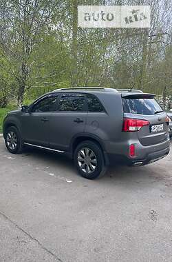 Внедорожник / Кроссовер Kia Sorento 2013 в Новониколаевке