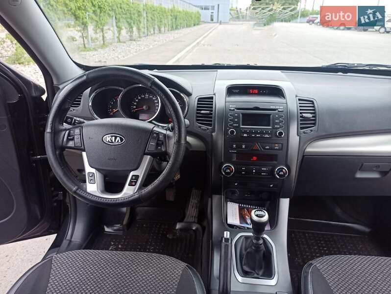 Позашляховик / Кросовер Kia Sorento 2012 в Кривому Розі