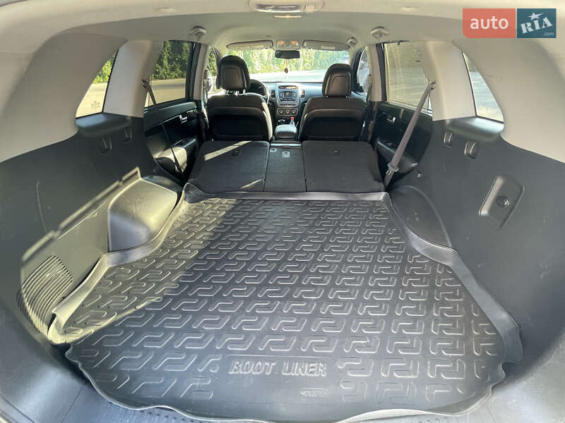 Позашляховик / Кросовер Kia Sorento 2013 в Дніпрі