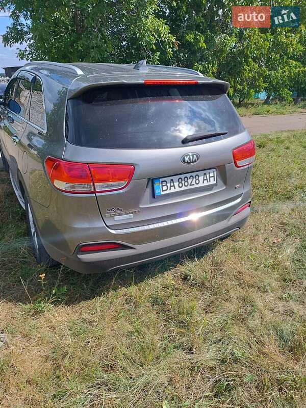 Позашляховик / Кросовер Kia Sorento 2016 в Южноукраїнську