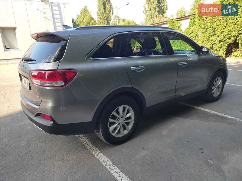Позашляховик / Кросовер Kia Sorento 2016 в Кам'янець-Подільському