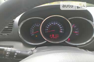 Внедорожник / Кроссовер Kia Sorento 2010 в 