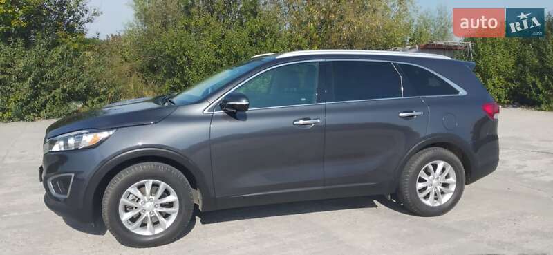 Позашляховик / Кросовер Kia Sorento 2015 в Ужгороді