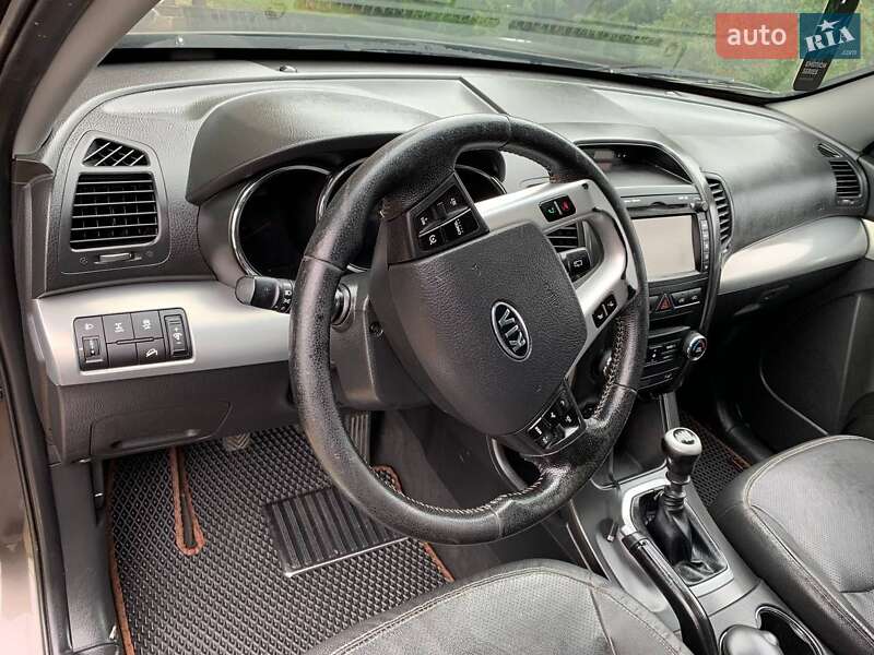 Позашляховик / Кросовер Kia Sorento 2011 в Городку