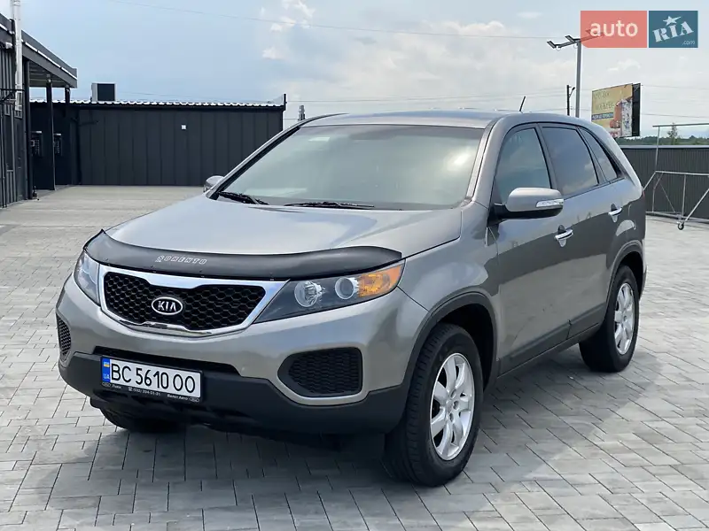 Позашляховик / Кросовер Kia Sorento 2012 в 