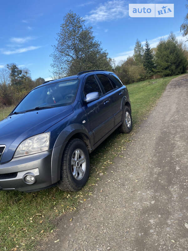 Внедорожник / Кроссовер Kia Sorento 2004 в Буске