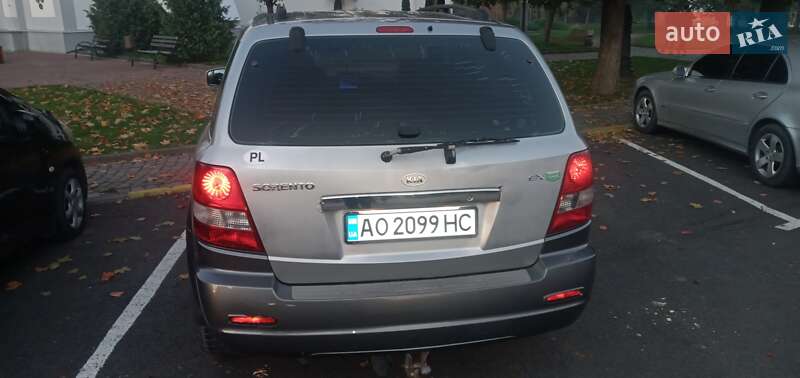 Внедорожник / Кроссовер Kia Sorento 2002 в Тячеве