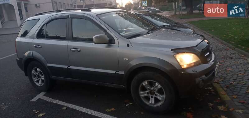 Внедорожник / Кроссовер Kia Sorento 2002 в Тячеве