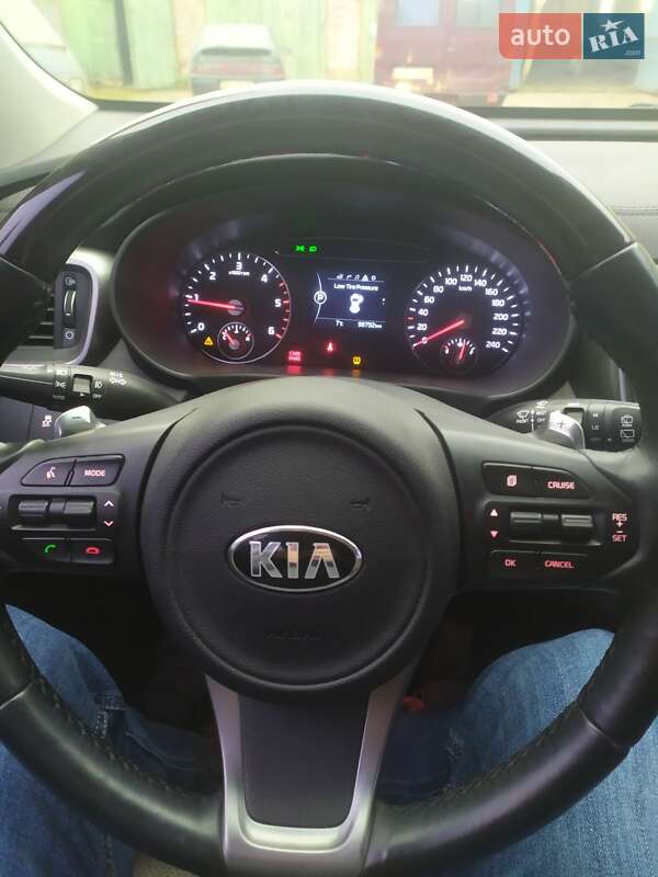 Внедорожник / Кроссовер Kia Sorento 2017 в Сумах фото 3 Внедорожник / Кроссовер Kia Sorento 2017 в Сумах