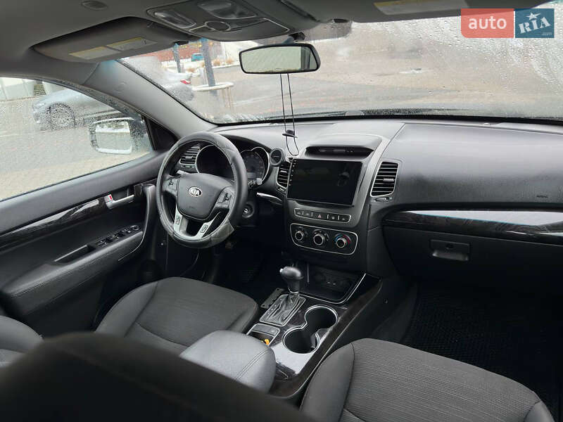 Позашляховик / Кросовер Kia Sorento 2014 в Львові