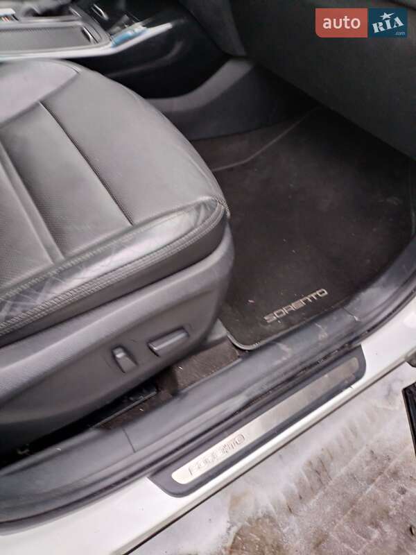 Позашляховик / Кросовер Kia Sorento 2014 в Івано-Франківську фото 18 Позашляховик / Кросовер Kia Sorento 2014 в Івано-Франківську