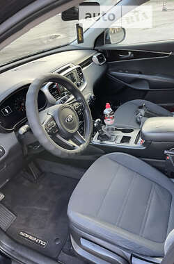 Внедорожник / Кроссовер Kia Sorento 2015 в 