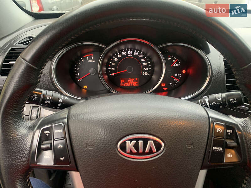 Позашляховик / Кросовер Kia Sorento 2010 в Чернівцях