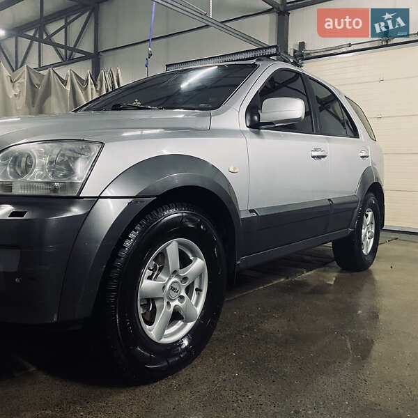 Позашляховик / Кросовер Kia Sorento 2004 в Чернівцях фото 2 Позашляховик / Кросовер Kia Sorento 2004 в Чернівцях