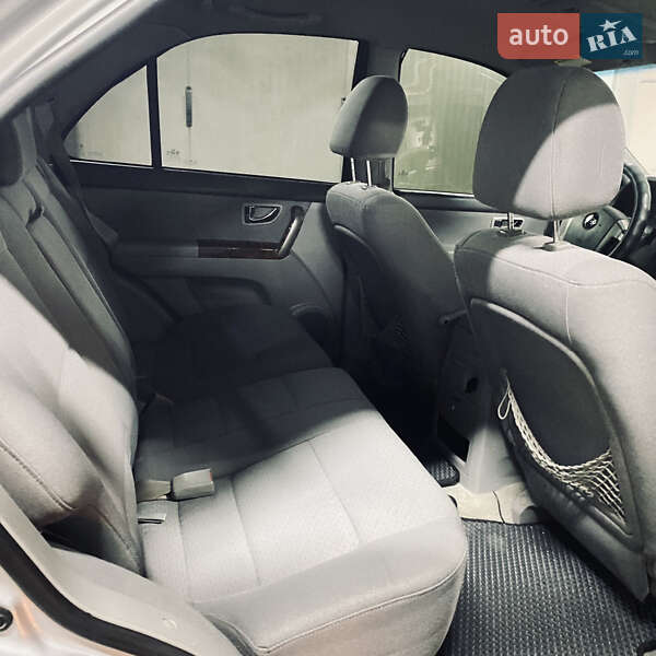 Позашляховик / Кросовер Kia Sorento 2004 в Чернівцях фото 10 Позашляховик / Кросовер Kia Sorento 2004 в Чернівцях