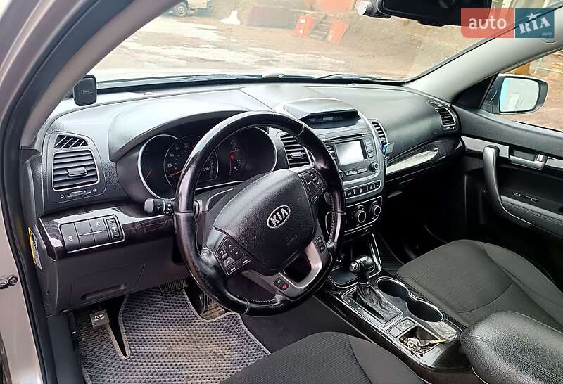 Внедорожник / Кроссовер Kia Sorento 2013 в Чернигове фото 11 Внедорожник / Кроссовер Kia Sorento 2013 в Чернигове
