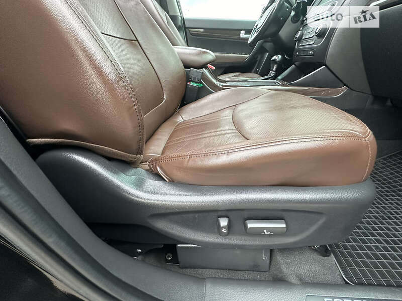 Внедорожник / Кроссовер Kia Sorento 2012 в Трускавце