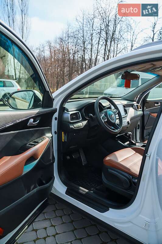 Позашляховик / Кросовер Kia Sorento 2016 в Вінниці