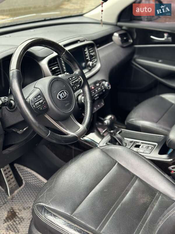 Позашляховик / Кросовер Kia Sorento 2016 в Києві