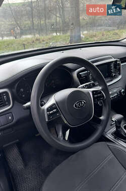 Внедорожник / Кроссовер Kia Sorento 2018 в 