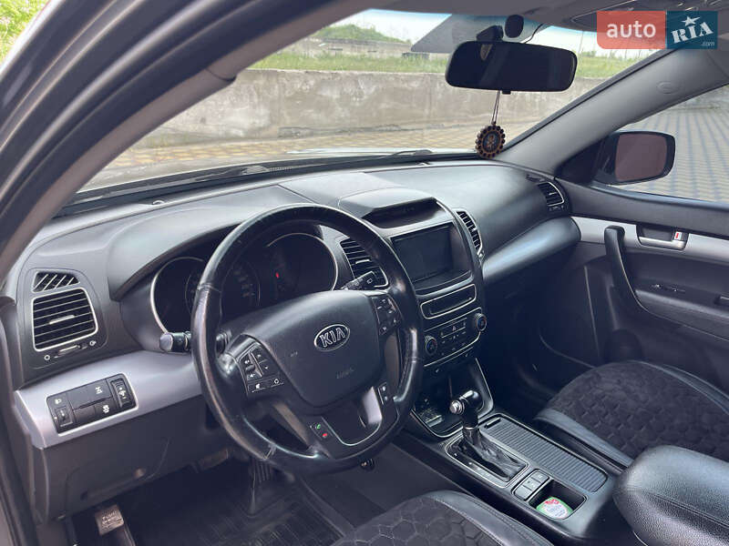 Позашляховик / Кросовер Kia Sorento 2013 в Гайсину