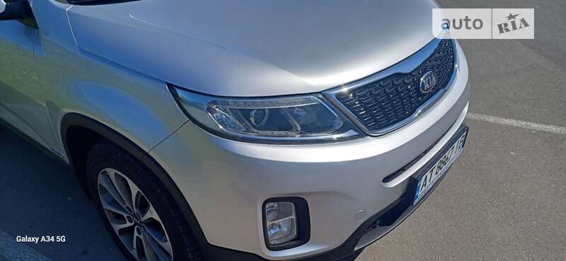 Позашляховик / Кросовер Kia Sorento 2012 в Івано-Франківську