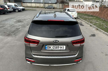 Внедорожник / Кроссовер Kia Sorento 2016 в Ровно