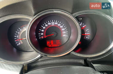 Позашляховик / Кросовер Kia Sorento 2011 в Івано-Франківську