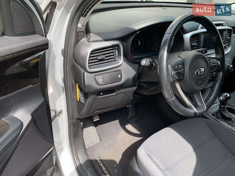 Позашляховик / Кросовер Kia Sorento 2016 в Івано-Франківську фото 14 Позашляховик / Кросовер Kia Sorento 2016 в Івано-Франківську