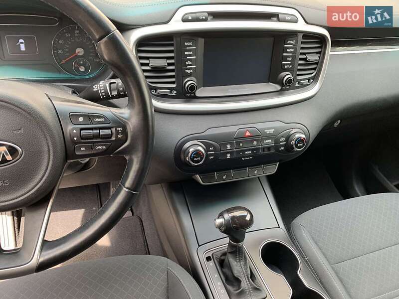 Позашляховик / Кросовер Kia Sorento 2016 в Івано-Франківську фото 16 Позашляховик / Кросовер Kia Sorento 2016 в Івано-Франківську