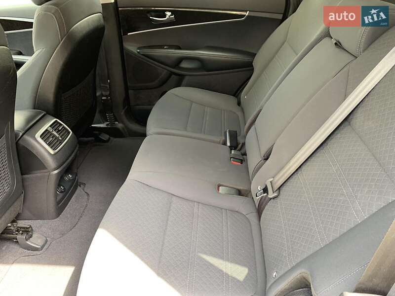 Позашляховик / Кросовер Kia Sorento 2016 в Івано-Франківську фото 27 Позашляховик / Кросовер Kia Sorento 2016 в Івано-Франківську