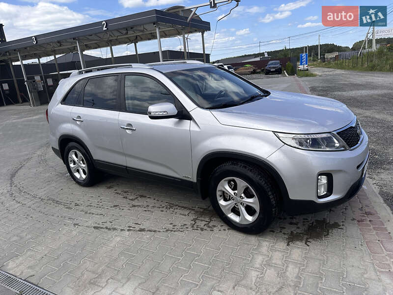 Позашляховик / Кросовер Kia Sorento 2013 в Львові