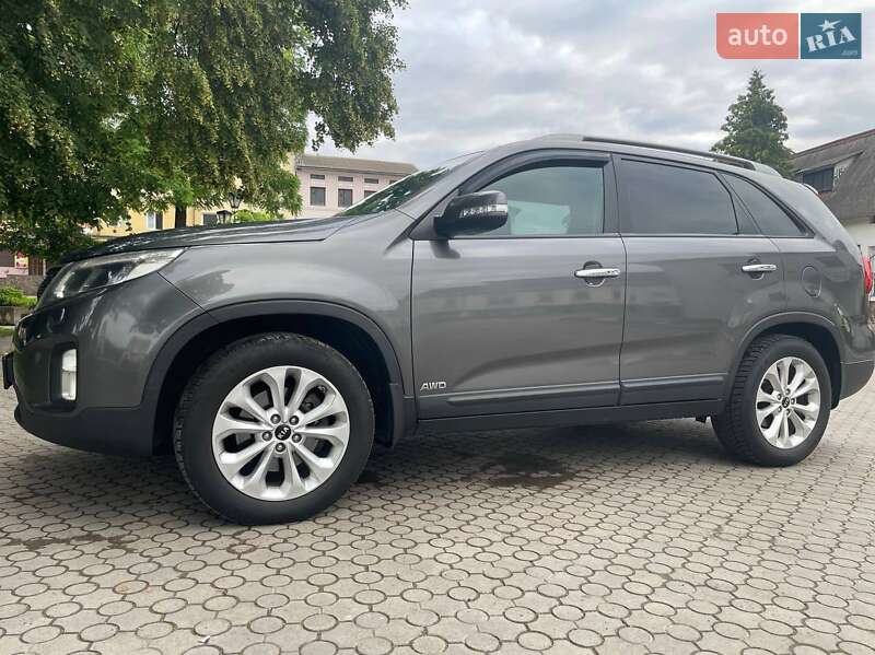 Позашляховик / Кросовер Kia Sorento 2014 в Івано-Франківську