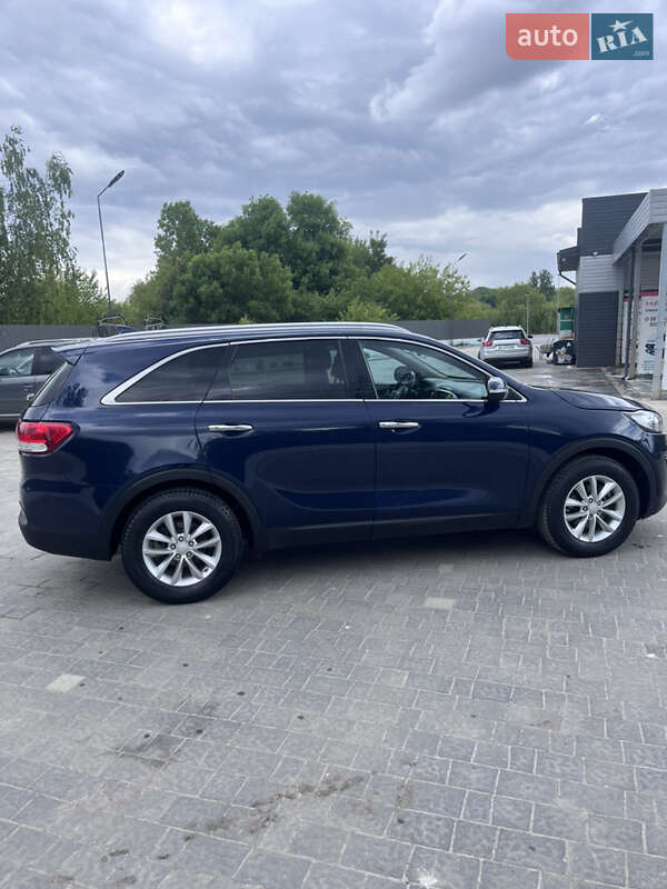 Внедорожник / Кроссовер Kia Sorento 2016 в Городенке