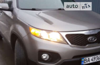 Внедорожник / Кроссовер Kia Sorento 2011 в Знаменке