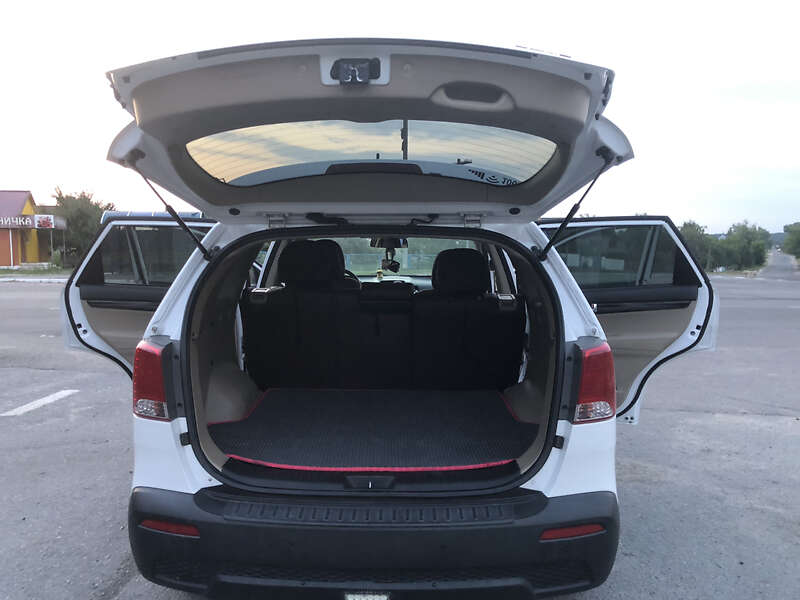 Внедорожник / Кроссовер Kia Sorento 2012 в Ровно