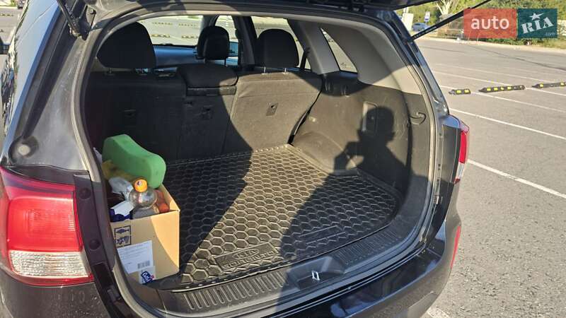 Позашляховик / Кросовер Kia Sorento 2013 в Дніпрі