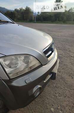 Позашляховик / Кросовер Kia Sorento 2004 в 
