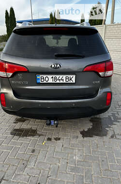 Внедорожник / Кроссовер Kia Sorento 2013 в Почаеве