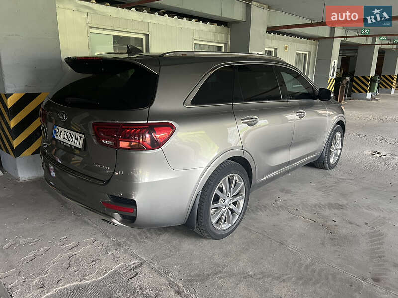 Внедорожник / Кроссовер Kia Sorento 2015 в Хмельницком