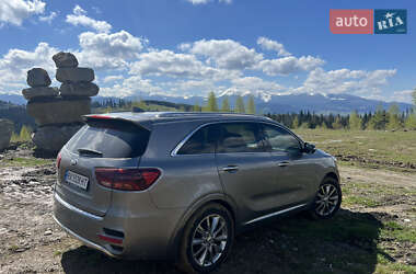 Позашляховик / Кросовер Kia Sorento 2015 в 