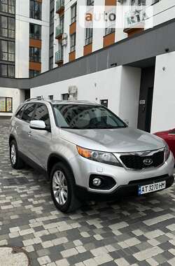 Позашляховик / Кросовер Kia Sorento 2012 в Івано-Франківську